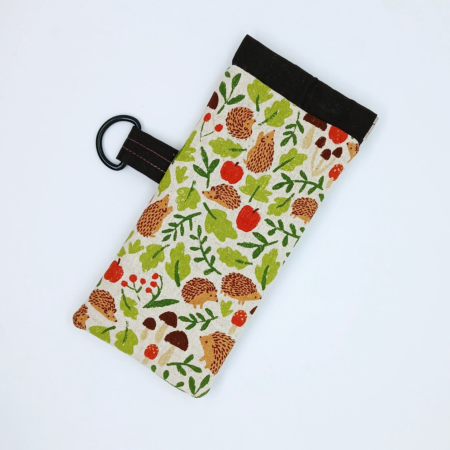 Squeeze-closure padded glasses case